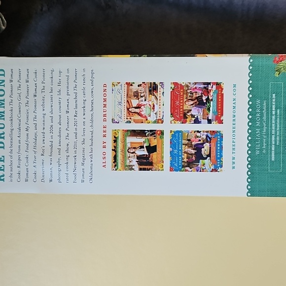 The Pioneer Woman Cooks Cookbook, Come & Get It! 398 PAGES - Picture 4 of 8